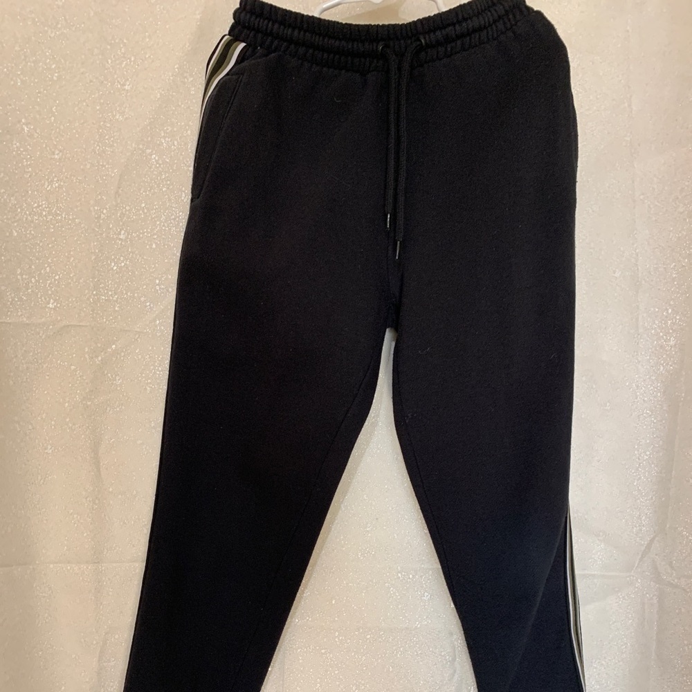 3/$35❤️Two Dex boys sweat, pants,one Blue and one Black size small